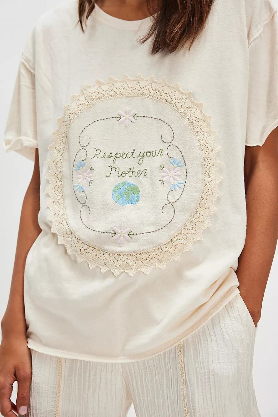 Tricia Fix Respect Your Mother Nina Tee Lace Graphic Shirt Women Medium Cream